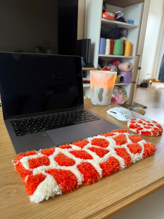 Set tufté motif girafe – 30 × 10 cm